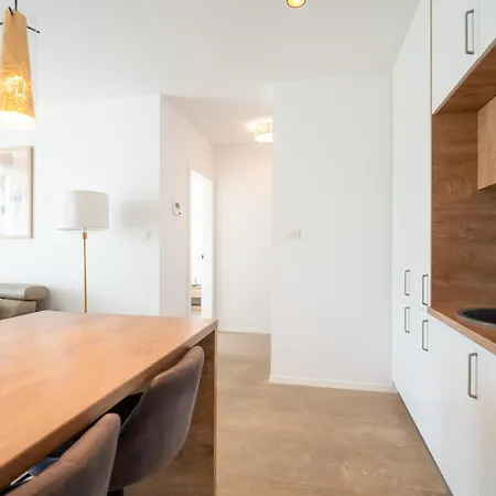 Prism Living * ザダル